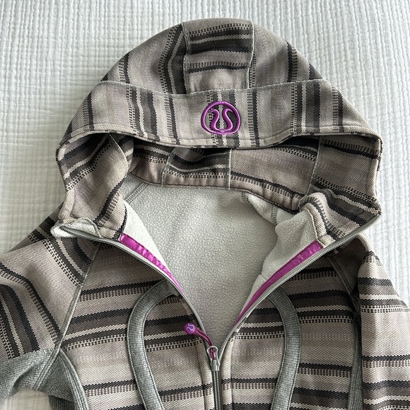 Lululemon Scuba Hoodie - Picture 3 of 3